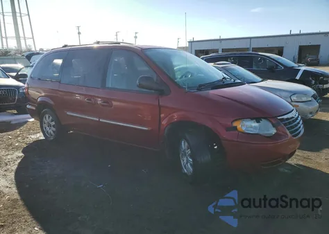 2006 Chrysler Town & Country Touring из США, поврежденный, VIN 2A4GP54LX6R670580